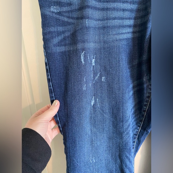 Universal Thread ~ Distressed Jeans ~ Size 22W ~ Universal Thread! - Picture 2 of 11